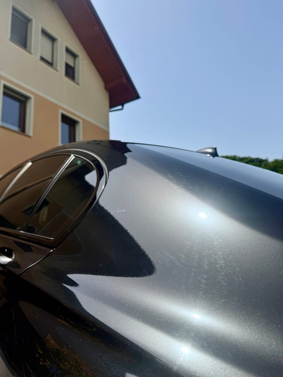 Pregled prask na laku z LED inspekcijsko svetilko
